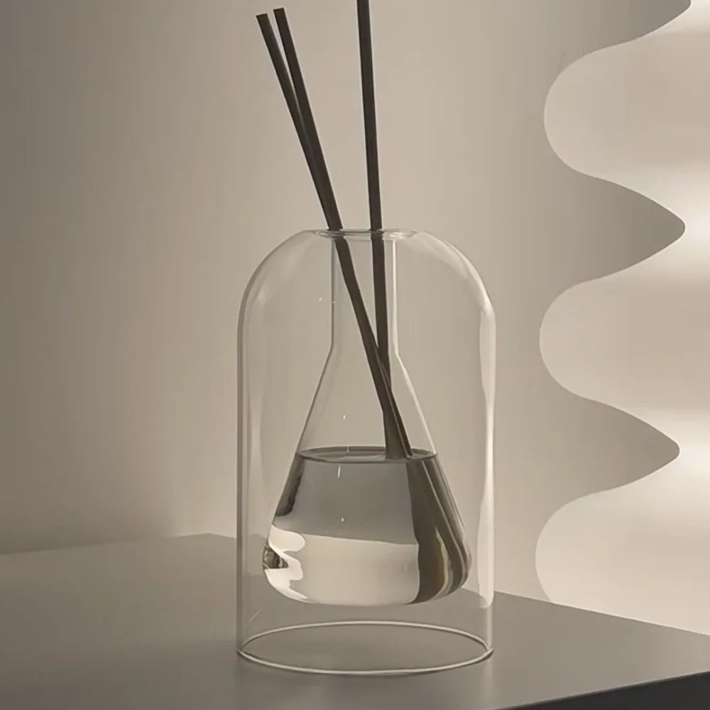 Minimalist Glass Aromatherapy Vase – Transparent Diffuser Bottle with Sticks
