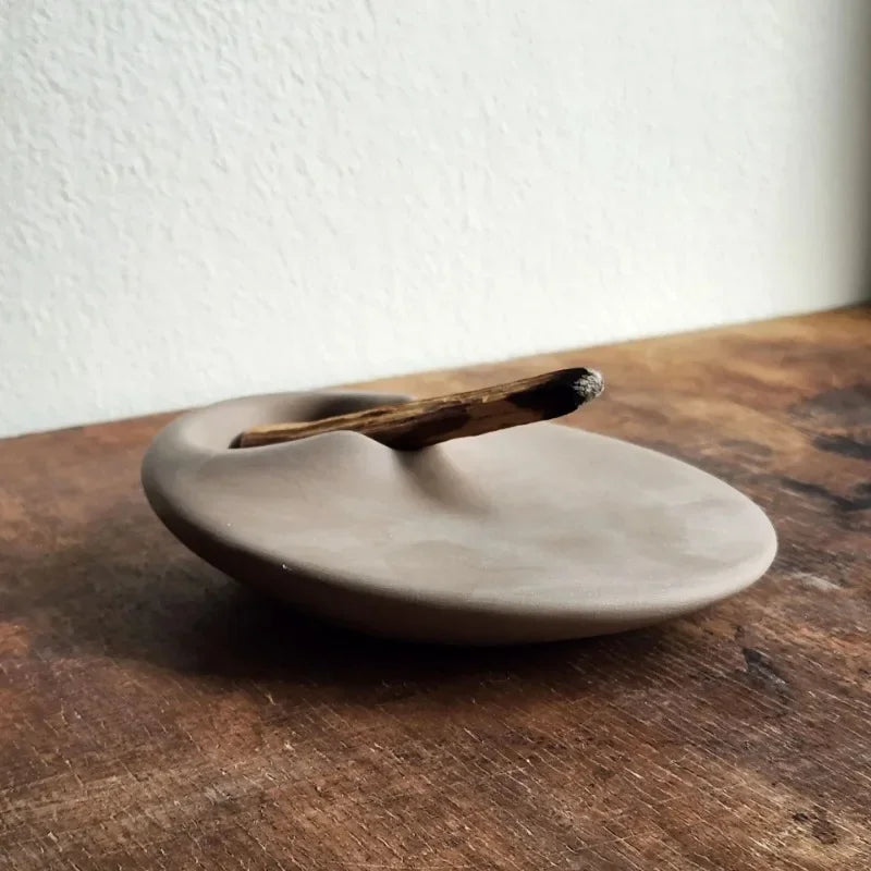 Cement Palo Santo Holder – Minimalist Aromatherapy Tray for Holy Wood, Sage & Rituals